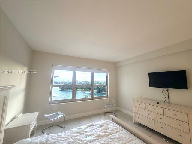 9102 W Bay Harbor Dr 6-B, Bay Harbor Islands, FL 33154