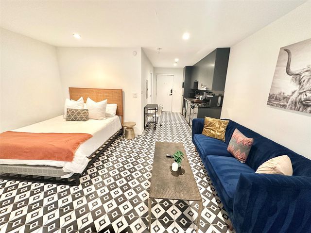 201 Academy Dr 203, Austin, TX 78704