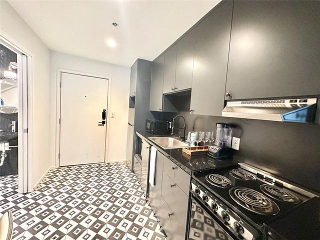 201 Academy Dr 203, Austin, TX 78704