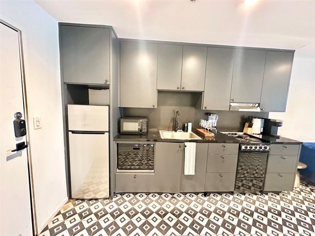 201 Academy Dr 203, Austin, TX 78704