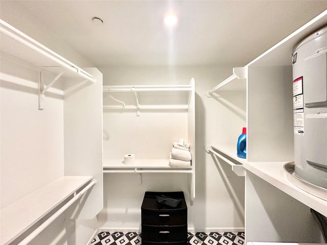 201 Academy Dr 203, Austin, TX 78704