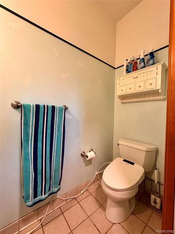 22377 Massey Lane, Macomb, MI 48044