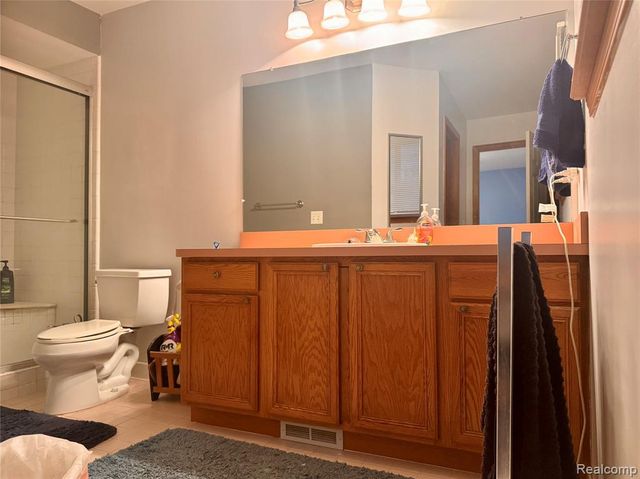 22377 Massey Lane, Macomb, MI 48044