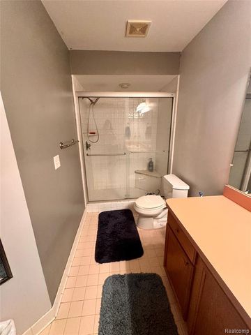 22377 Massey Lane, Macomb, MI 48044