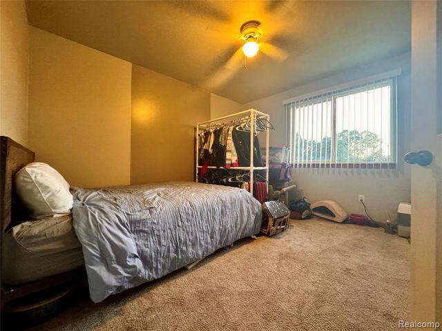 22377 Massey Lane, Macomb, MI 48044