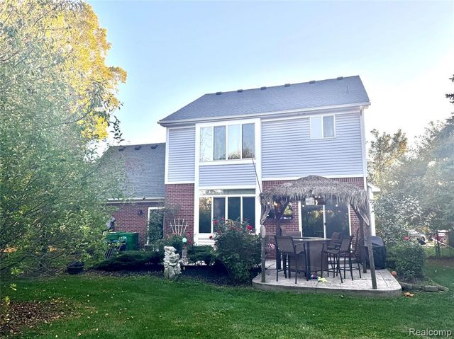 22377 Massey Lane, Macomb, MI 48044