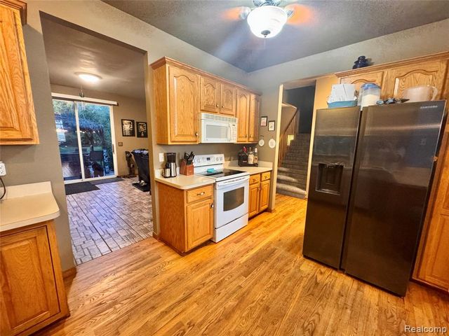 22377 Massey Lane, Macomb, MI 48044