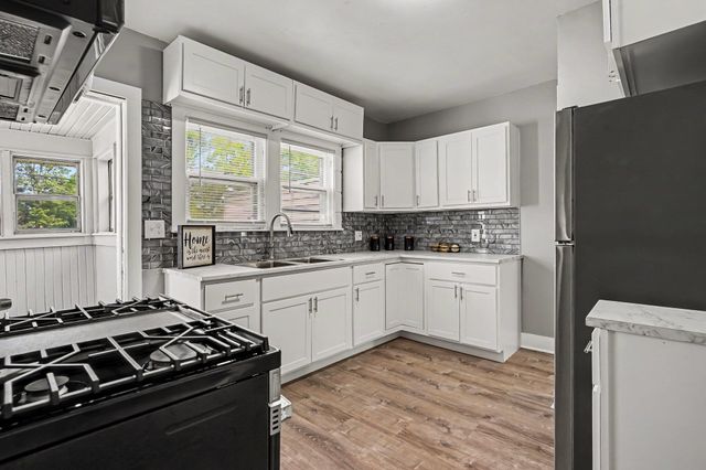 436 Catawba Avenue, Muskegon, MI 49442