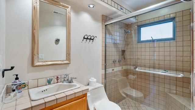 2027 Glasgow Avenue, Cardiff By The Sea (encinitas), CA 92007