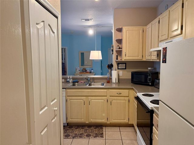 8905 LEGACY COURT 203, Kissimmee, FL 34747