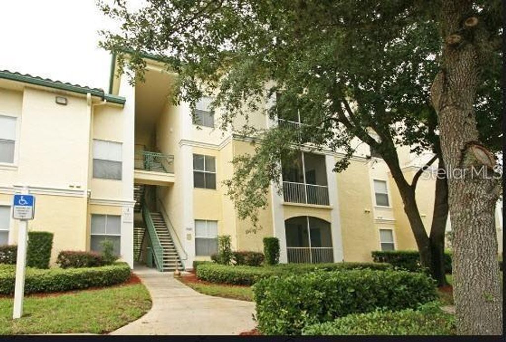 8905 LEGACY COURT 203, Kissimmee, FL 34747