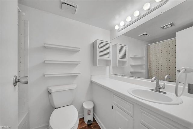 3558 Shore Dr Apt 807, Virginia Beach, VA 23455