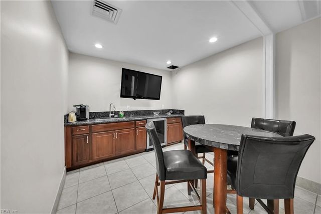 3558 Shore Dr Apt 807, Virginia Beach, VA 23455