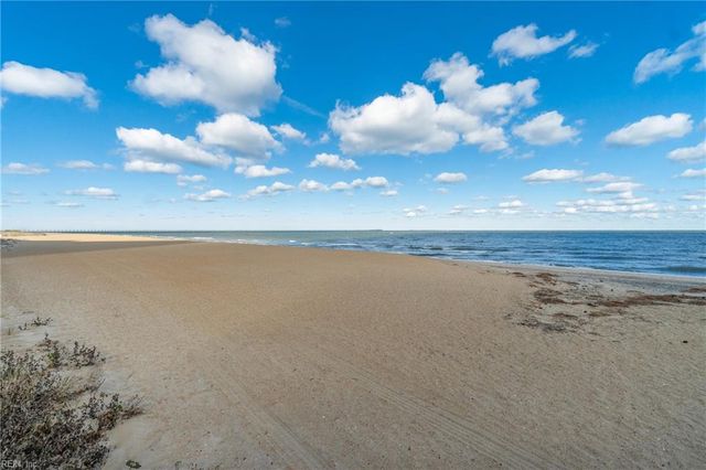 3558 Shore Dr Apt 807, Virginia Beach, VA 23455