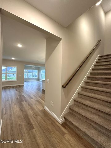 1004 Pine Ridge Drive, Perrysburg, OH 43551