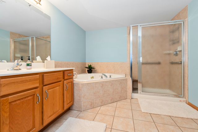 14130 Sheffield Drive 202, Homer Glen, IL 60491