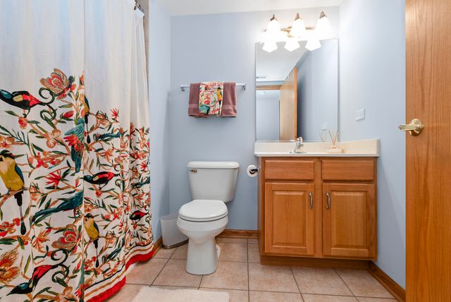 14130 Sheffield Drive 202, Homer Glen, IL 60491