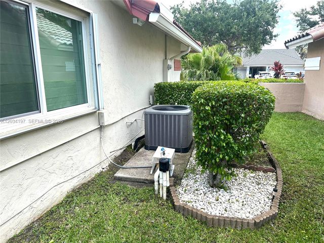 16328 NW 11th Street, Pembroke Pines, FL 33028