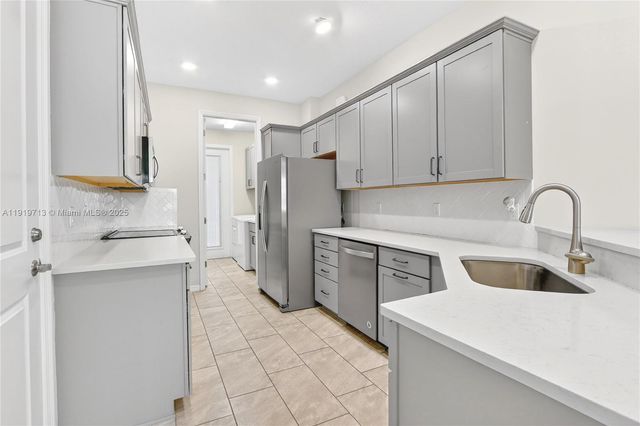 4144 Greenway Dr 4144, Hollywood, FL 33021