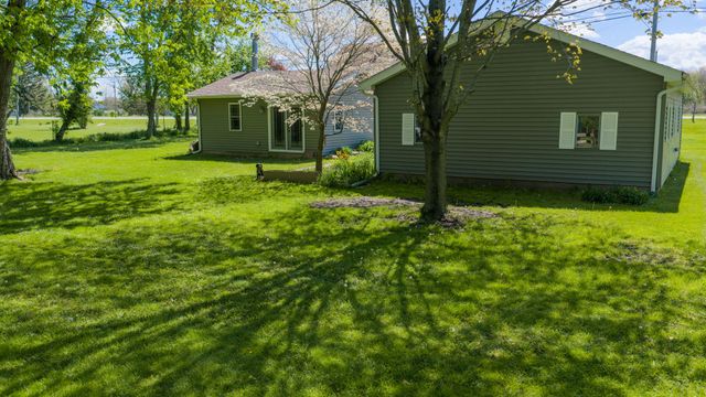 2677 E State Rd 2, Rolling Prairie, IN 46371