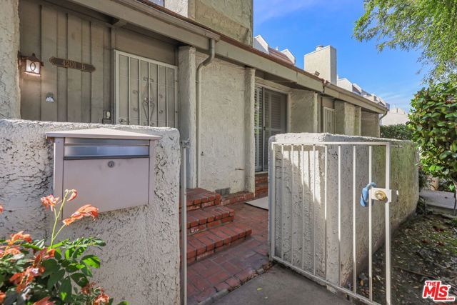 4201 Colfax Avenue B, Studio City (los Angeles), CA 91604