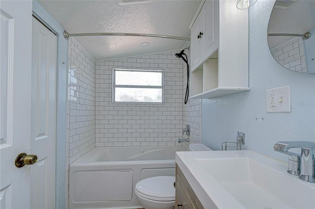 2933 56TH AVENUE N, St Petersburg, FL 33714
