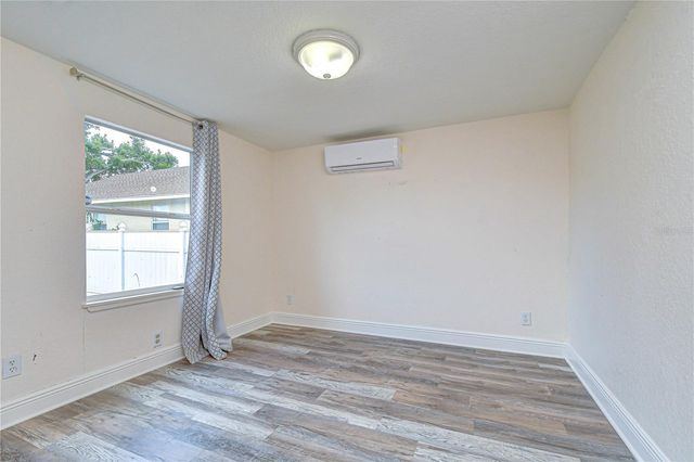 2933 56TH AVENUE N, St Petersburg, FL 33714