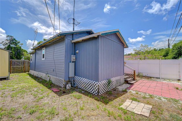 2933 56TH AVENUE N, St Petersburg, FL 33714