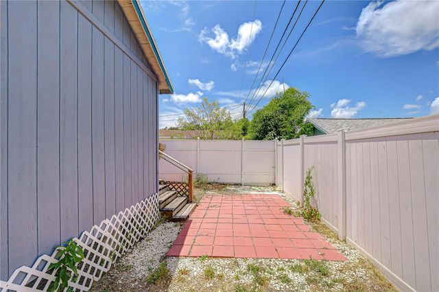 2933 56TH AVENUE N, St Petersburg, FL 33714