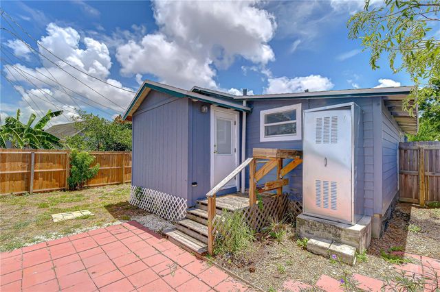 2933 56TH AVENUE N, St Petersburg, FL 33714