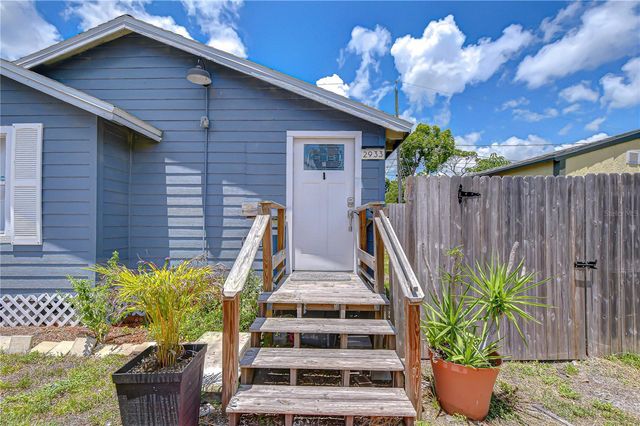 2933 56TH AVENUE N, St Petersburg, FL 33714