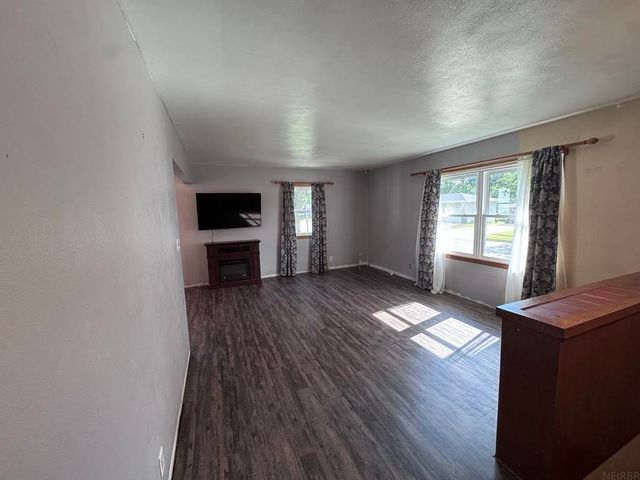 2547 West 9th Street, Waterloo, IA 50702