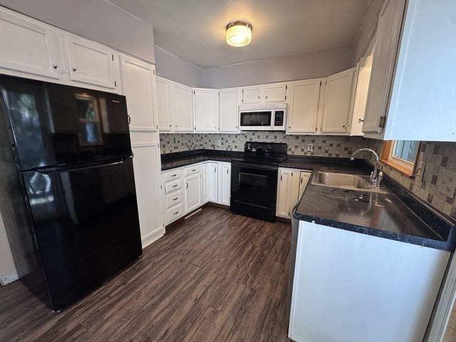 2547 West 9th Street, Waterloo, IA 50702