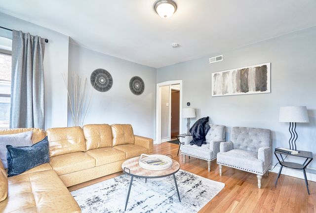 6923 S Merrill Avenue, Chicago, IL 60649