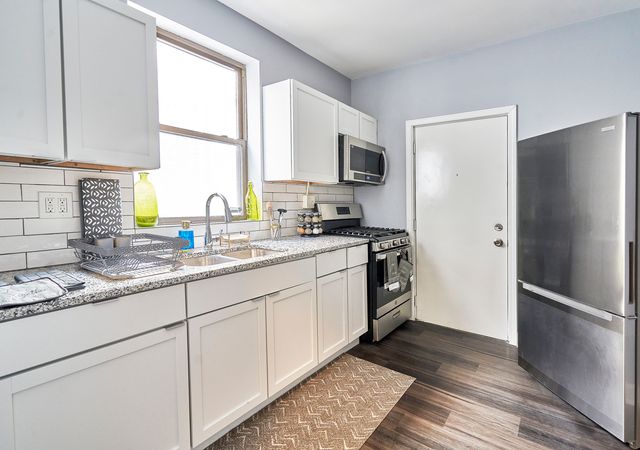 6923 S Merrill Avenue, Chicago, IL 60649
