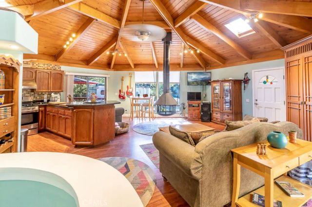 1916 Teton Way, Pine Mountain Club, CA 93222