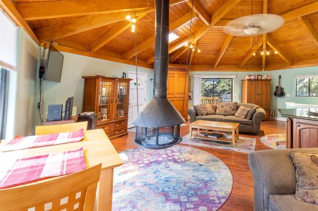 1916 Teton Way, Pine Mountain Club, CA 93222