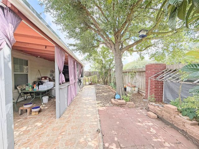 10111 San Ignacio, Houston, TX 77075