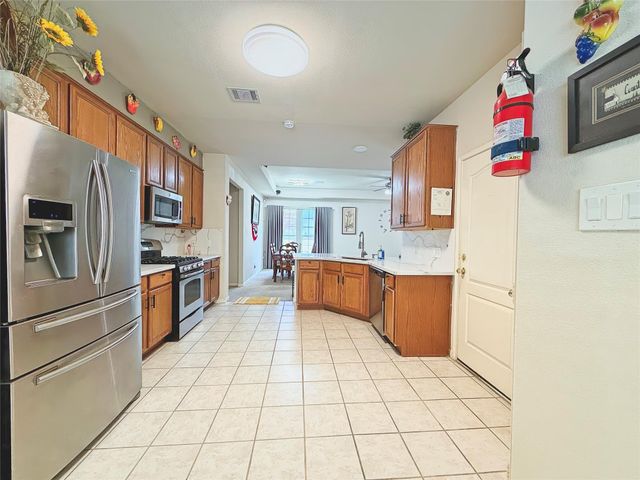 10111 San Ignacio, Houston, TX 77075