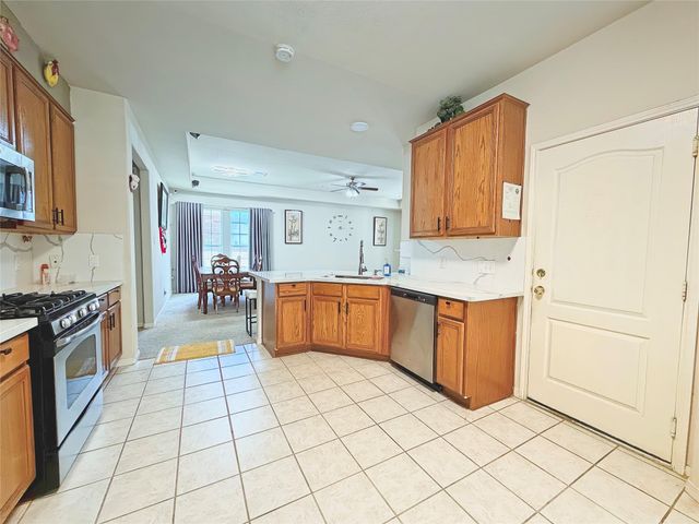 10111 San Ignacio, Houston, TX 77075