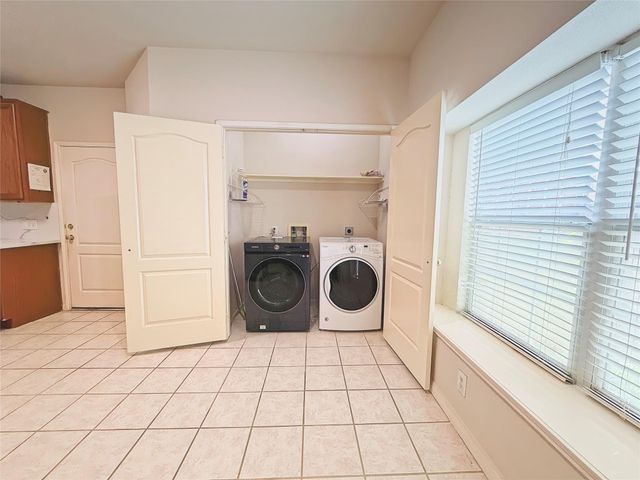 10111 San Ignacio, Houston, TX 77075