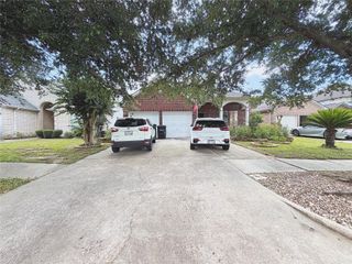 10111 San Ignacio, Houston, TX 77075