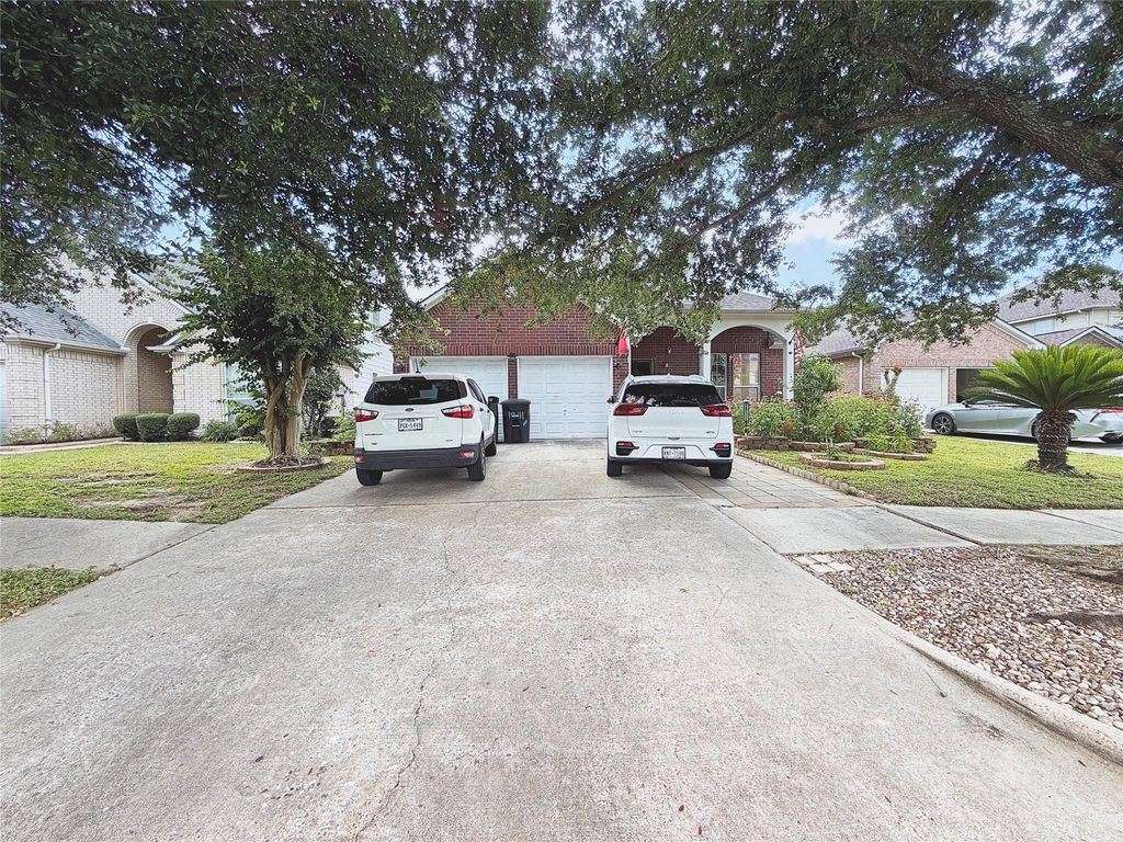 10111 San Ignacio, Houston, TX 77075