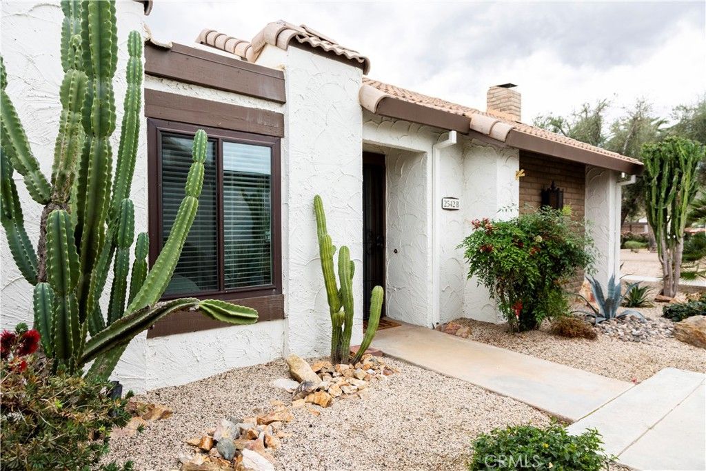 2542 Miramonte E B, Palm Springs, CA 92264