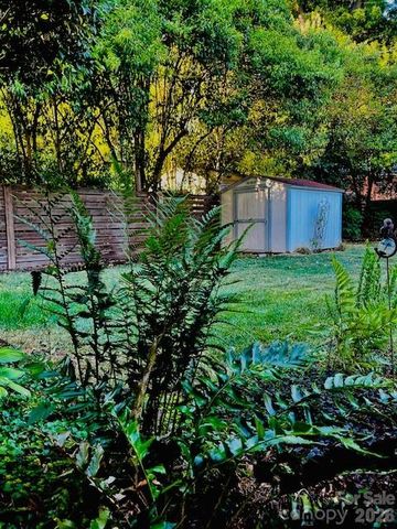 733 Stanfield Drive, Charlotte, NC 28210