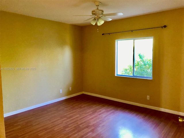 1165 Golden Lakes Blvd 1226, West Palm Beach, FL 33411