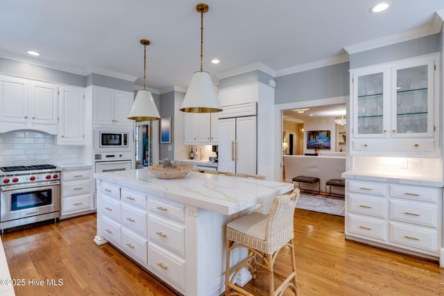 611 Queen Annes Road, Greenville, NC 27858