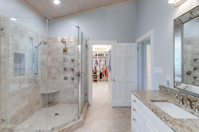 611 Queen Annes Road, Greenville, NC 27858