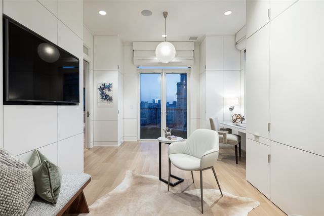 3505 Turtle Creek Boulevard 17E, Dallas, TX 75219