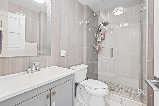 9331 Landings Lane 605, Des Plaines, IL 60016